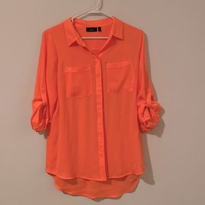 Stunning lightweight Womens top Apt. 9 size small